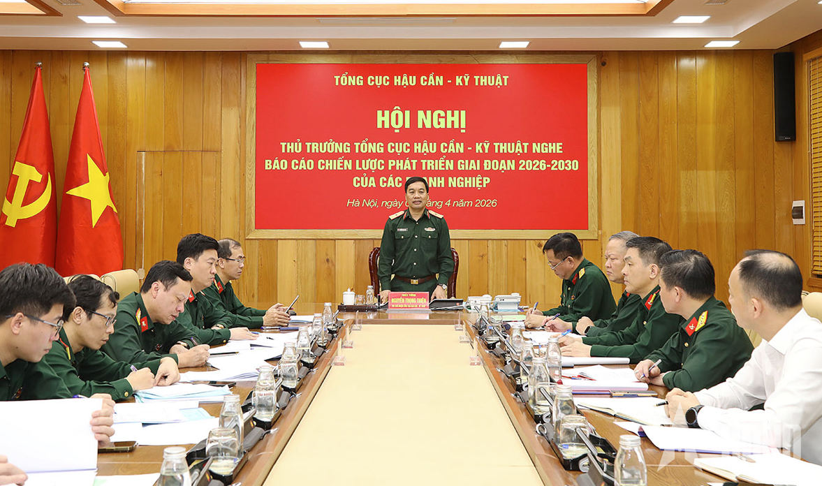 Thủ trưởng Tổng cục Hậu cần - Kỹ thuật làm việc với các doanh nghiệp về chiến lược phát triển giai đoạn 2026 - 2030